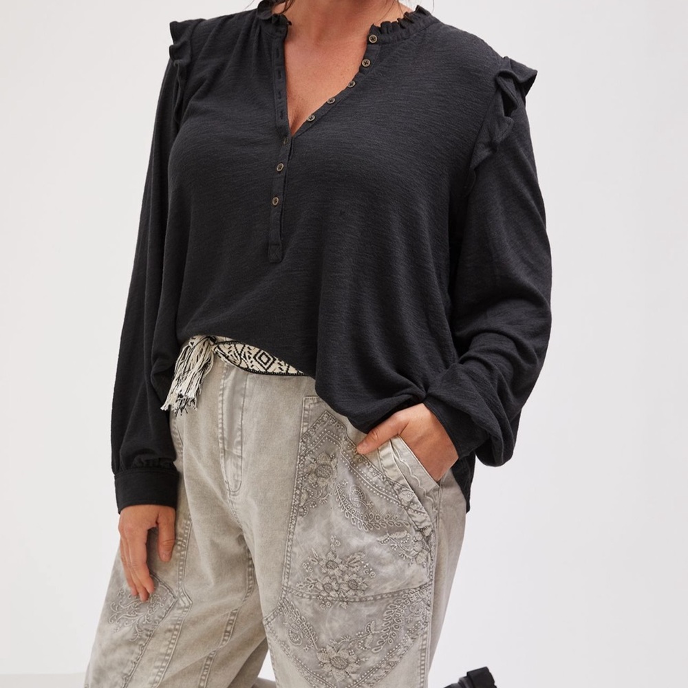Pilcro Black Ruffled Button-Down Shirt - Picture 5 of 16